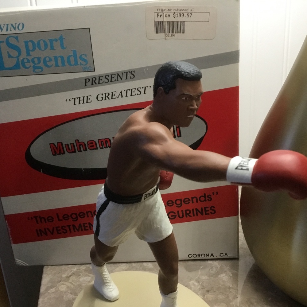 “THE GREATEST” Muhammad Ali Salvino Sports Legends Figurine #2,843 of 3,000… - Picture 4 of 16